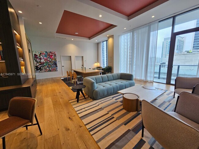 Building Photo - 11 NE 6th St