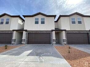 Building Photo - SAND HOLLOW TOWNHOME FOR RENT!