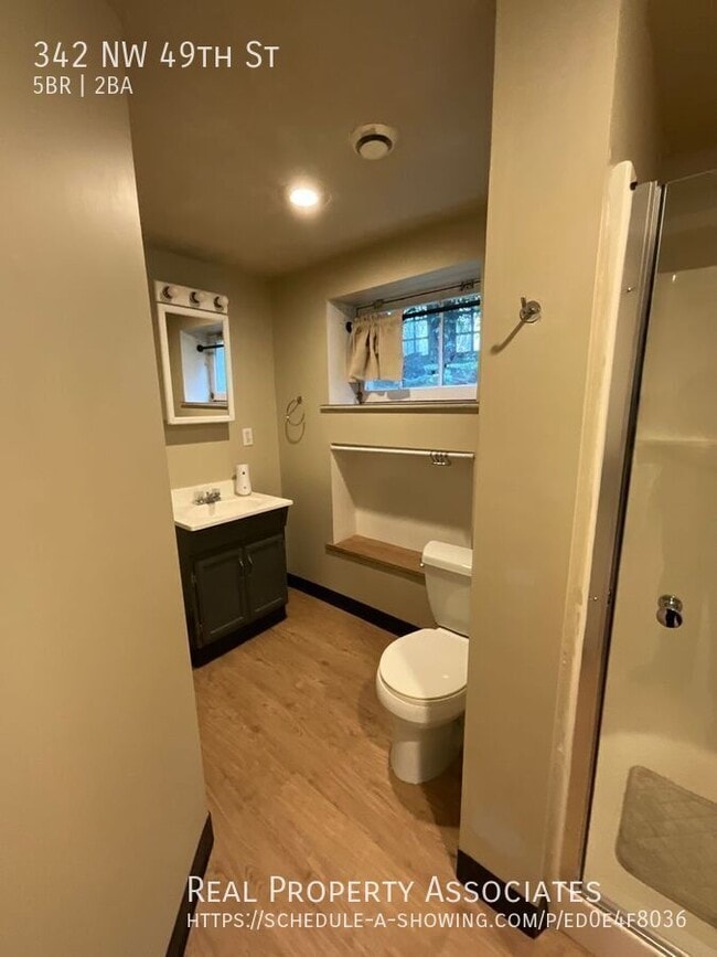 Building Photo - 342 NW 49th St