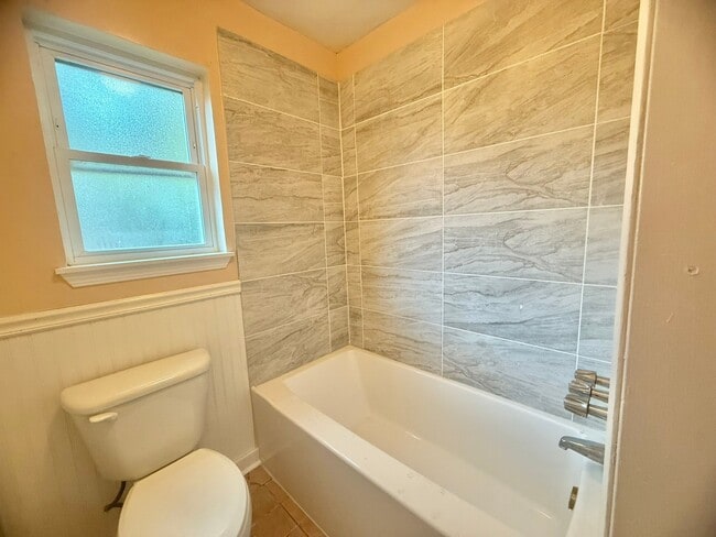 Building Photo - 3602 Brier Gardens Dr