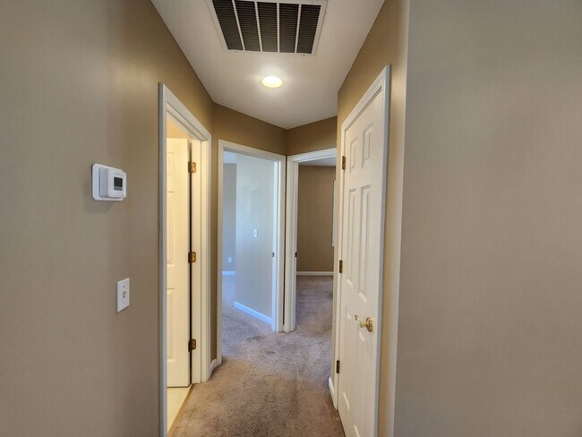Building Photo - 1760 Crabtree Ct