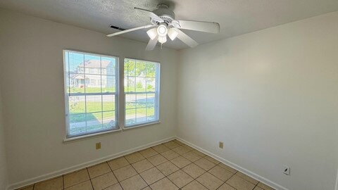 Building Photo - SOUTHSIDE - CHARMING 3 BEDROOM/2 BATH HOME AVAILABLE NOW!