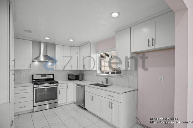Building Photo - 1488 Gilbert Ave