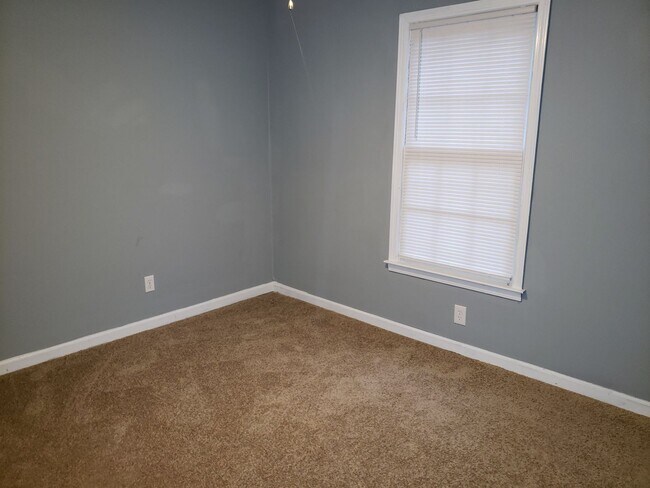 Building Photo - 5656 Heron Ct