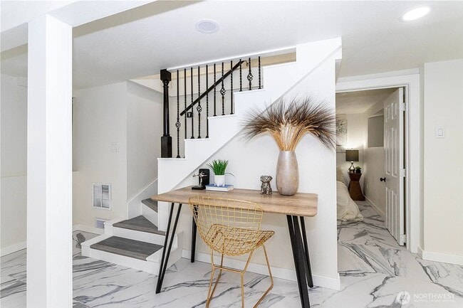 Building Photo - Beautifully Renovated 4-Bedroom Home in Desirable Arbor Heights!