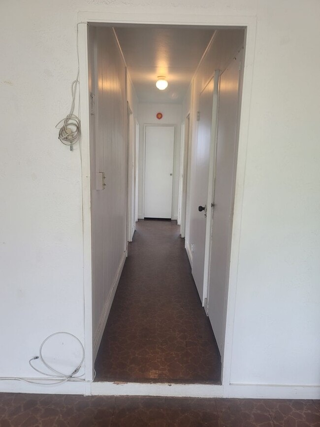 Building Photo - 99-228-228 Aiea Heights Dr