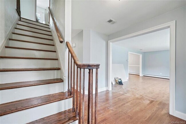 Building Photo - 138 Barnes Rd