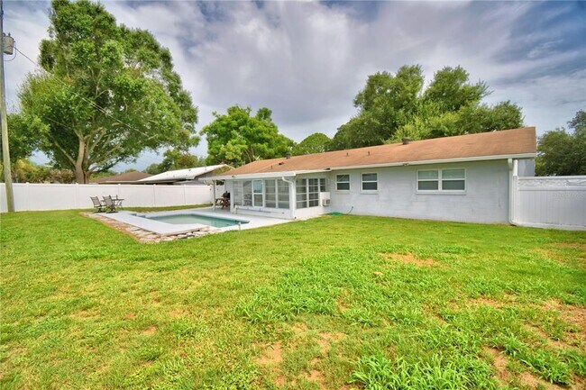 Building Photo - 153 Browning Cir