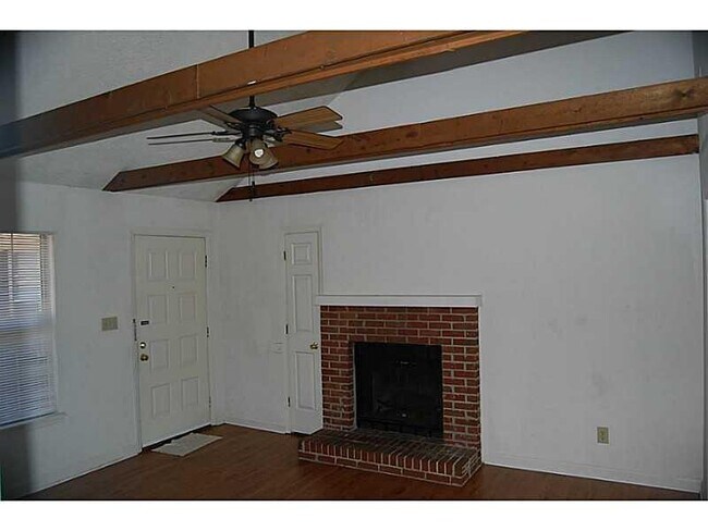 Building Photo - 771 Farm Creek Rd NE