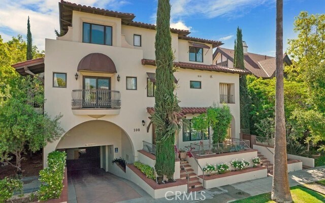 Primary Photo - 108 S El Molino Ave