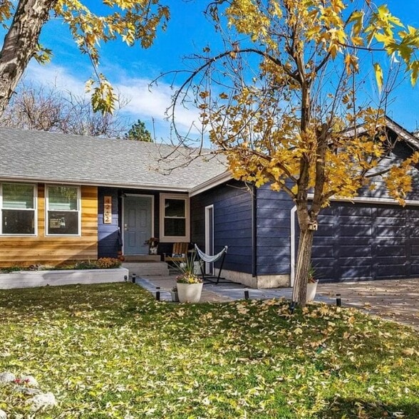 Building Photo - 4262 S Laredo Way