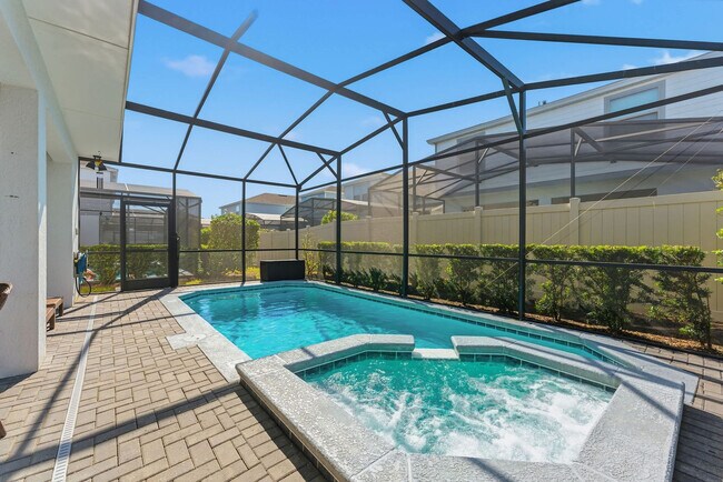 Building Photo - 8914 Zurich Ln