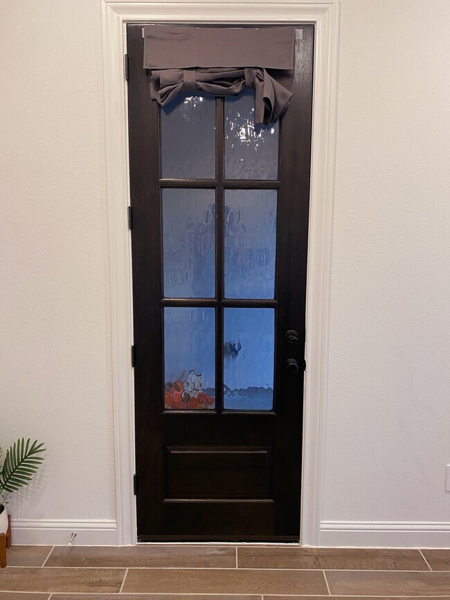 Private Entry - 28096 Woodland Bend Way