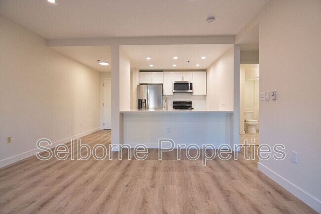 Building Photo - 1401 Jackson St