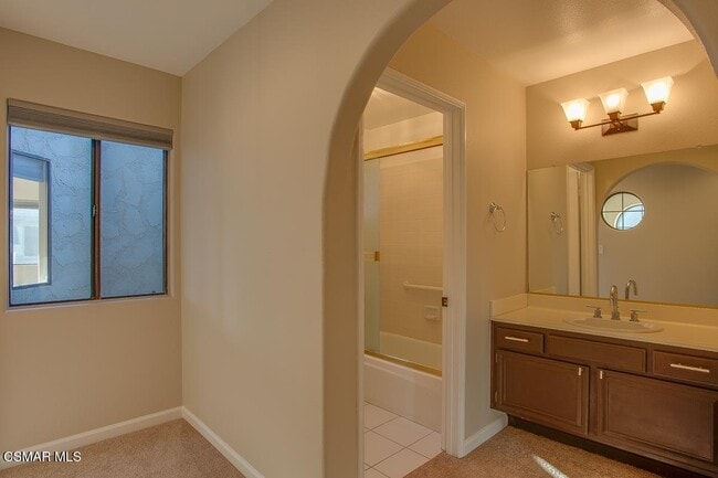 Building Photo - 29712 Strawberry Hill Dr