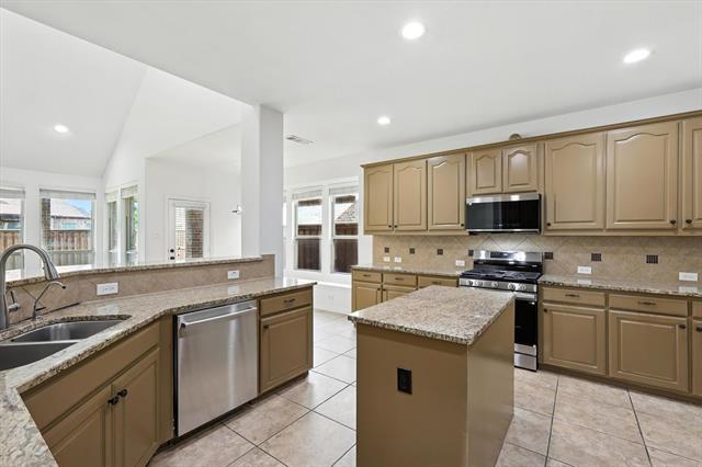 Building Photo - 10421 Sexton Dr