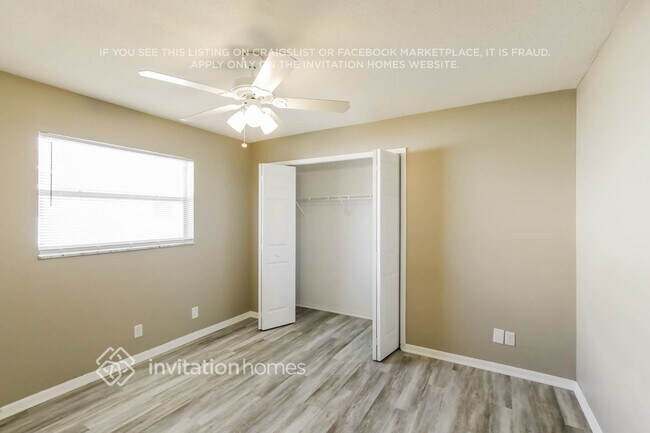 Building Photo - 10274 Ramblewood Dr