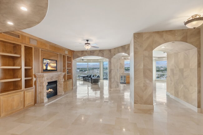Building Photo - 9103 Alta Dr