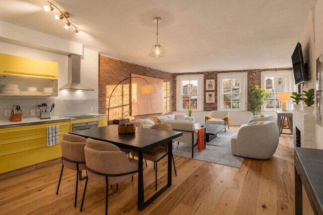 Building Photo - 354 Bowery-SI ID1035000P