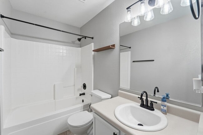 Building Photo - Quiet Cul-De-Sac Living in the Heart of Chandler