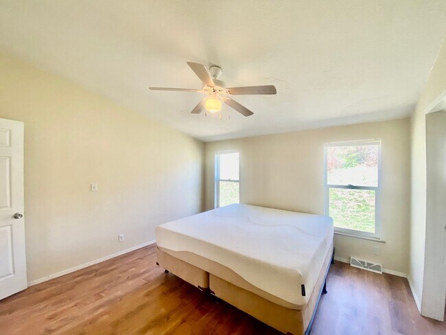 Building Photo - Serene, beautiful home in the Lower Blanco area of Pagosa!!