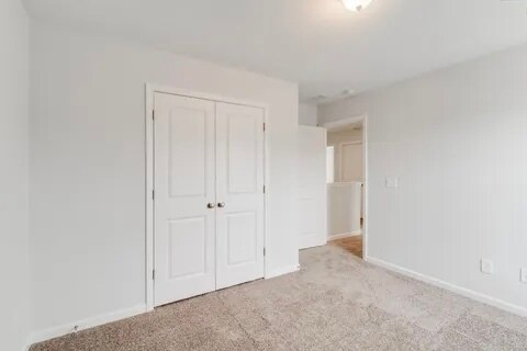 Building Photo - 1039 Begonia Dr