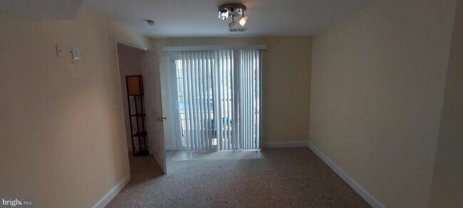 Building Photo - 5001 Old Bartholows Rd