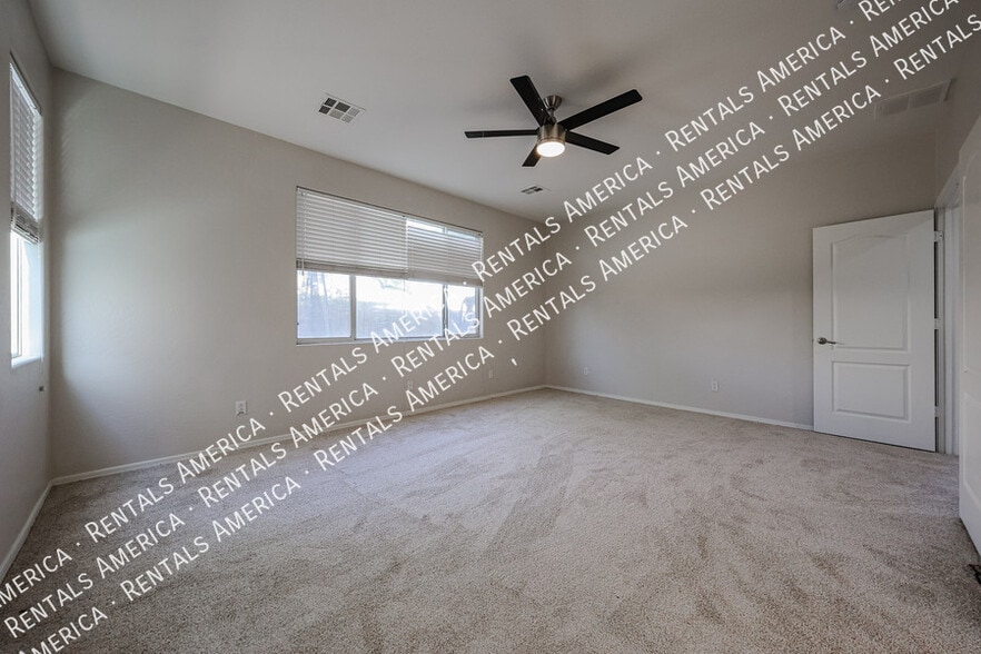 Building Photo - 44388 W Oster Dr