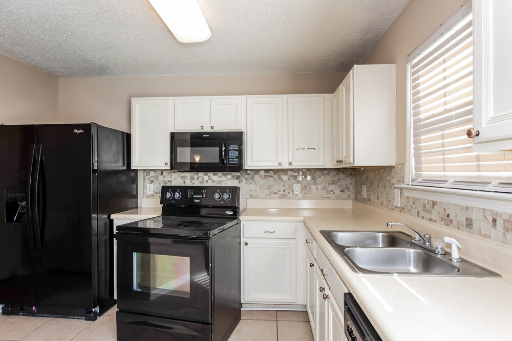 Building Photo - 10520 Pickerel Ln