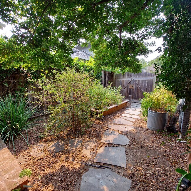 entrance through garden gate - 134 S 12th St