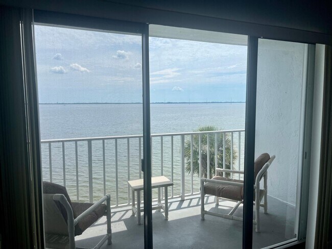 Building Photo - 6850 US-1