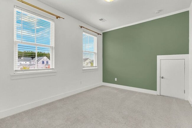 Building Photo - 102 True Blue Lp