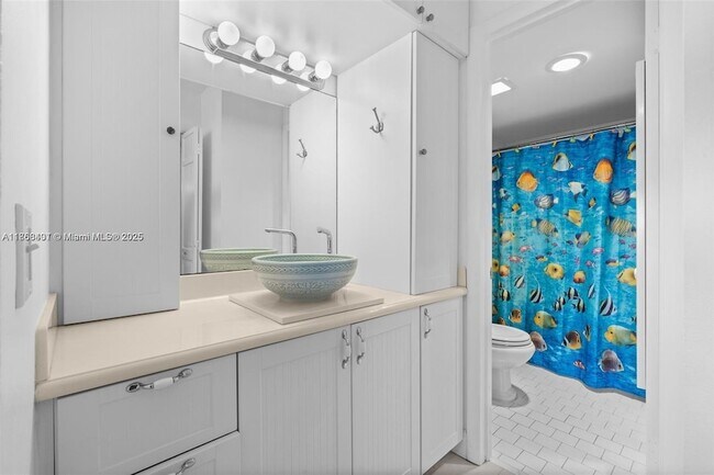 Building Photo - 2201 S Ocean Dr
