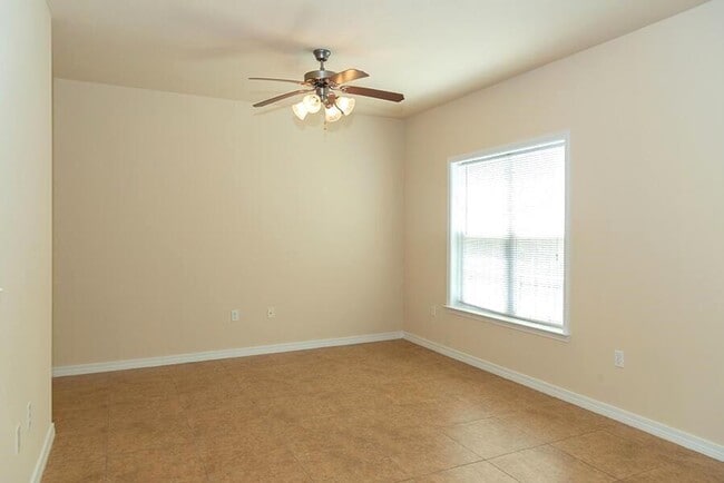 Building Photo - 1469 Bentley Cir