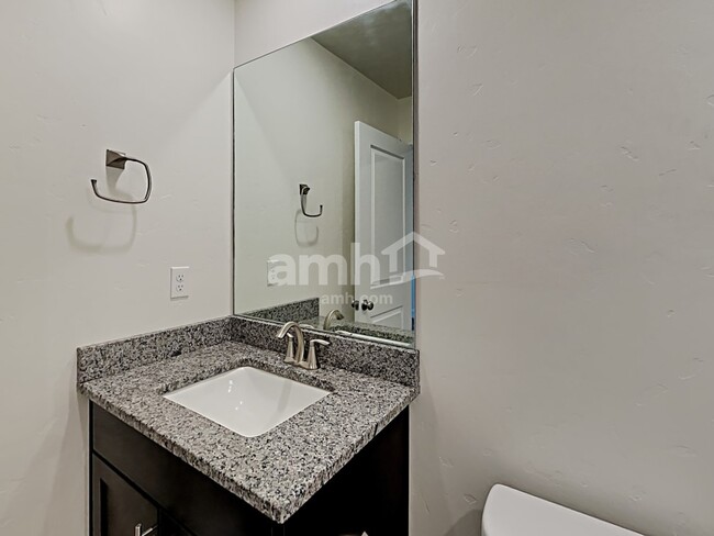 Building Photo - 108 E Sicily Dr