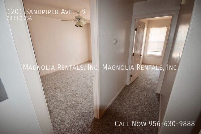 Building Photo - 1201 Sandpiper Ave