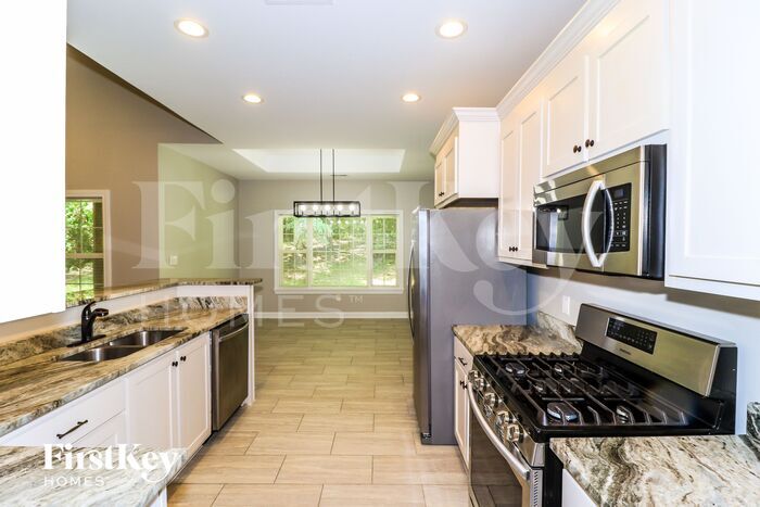Building Photo - 71 Emily Cove