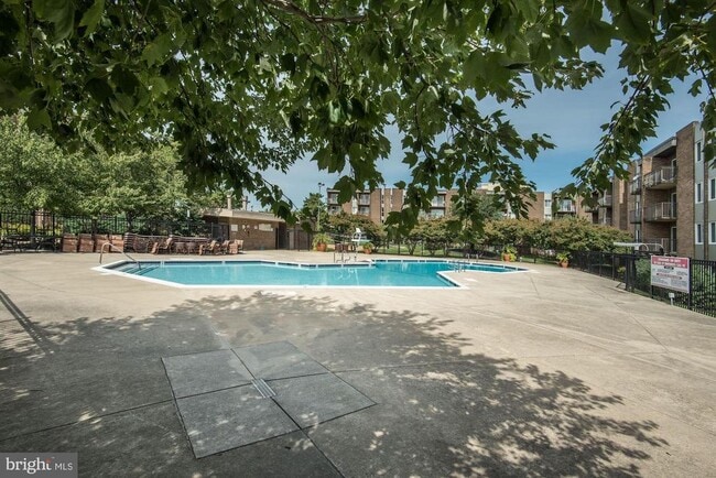 Building Photo - 60 S Van Dorn St