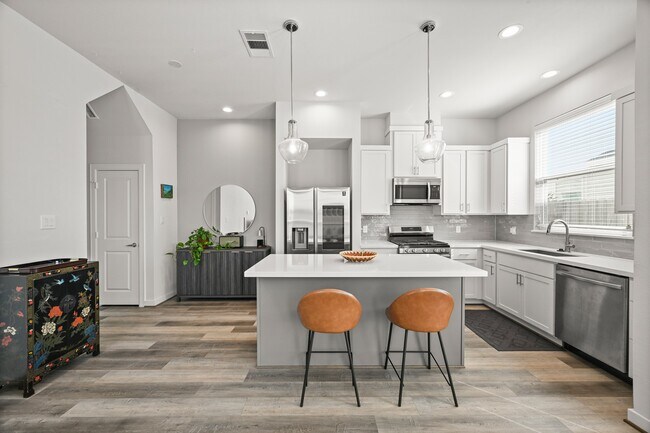 Building Photo - 4002 Elser St