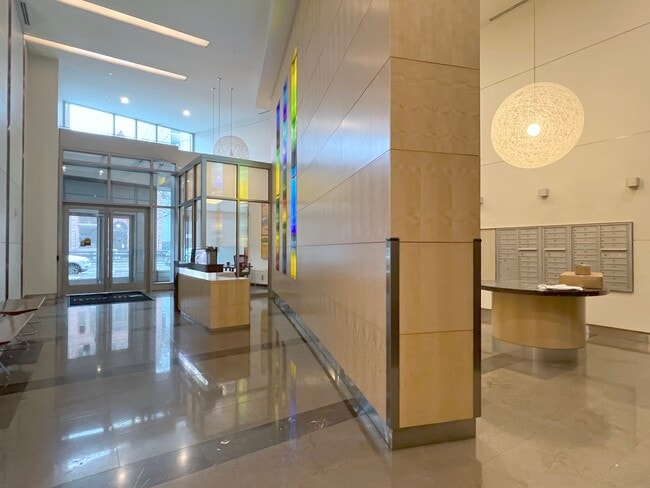 Building Photo - 35 E 100 S