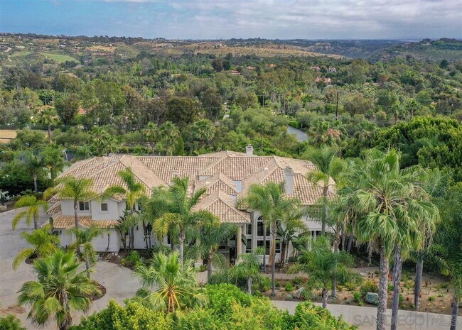 Building Photo - 7302 Vista Rancho Ct