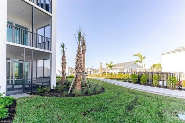 Building Photo - 15345 Grn Acrs Ave