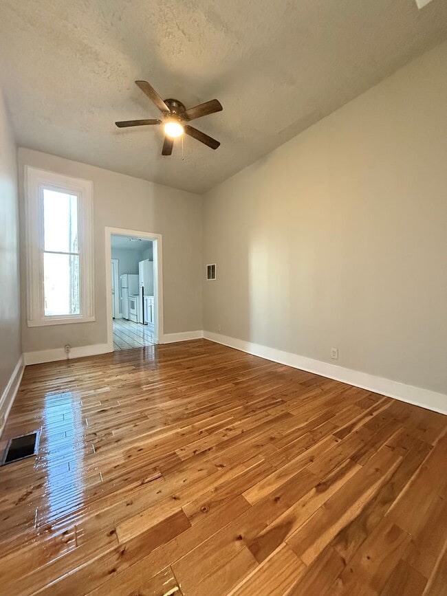 Building Photo - Totally renovated! Close to the F.C. Stadium! Over the Rhine!