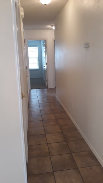 Building Photo - 1229 Lakeview Estates Dr