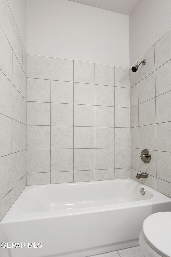 Building Photo - 11100 Vista Lago Pl