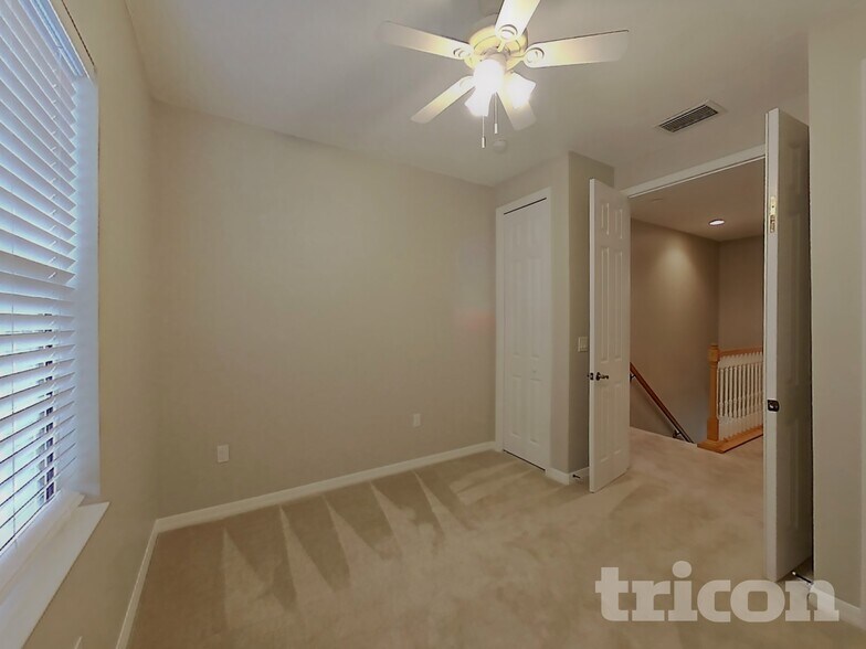 Building Photo - 33314 Portal Dr