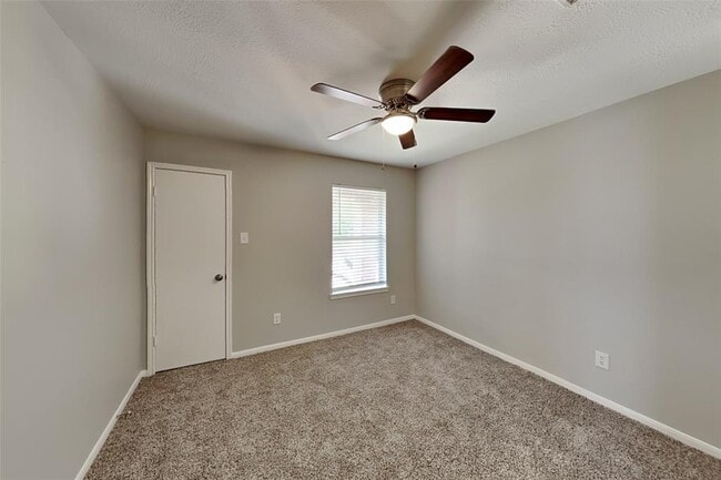 Building Photo - 12258 Cardston Ct