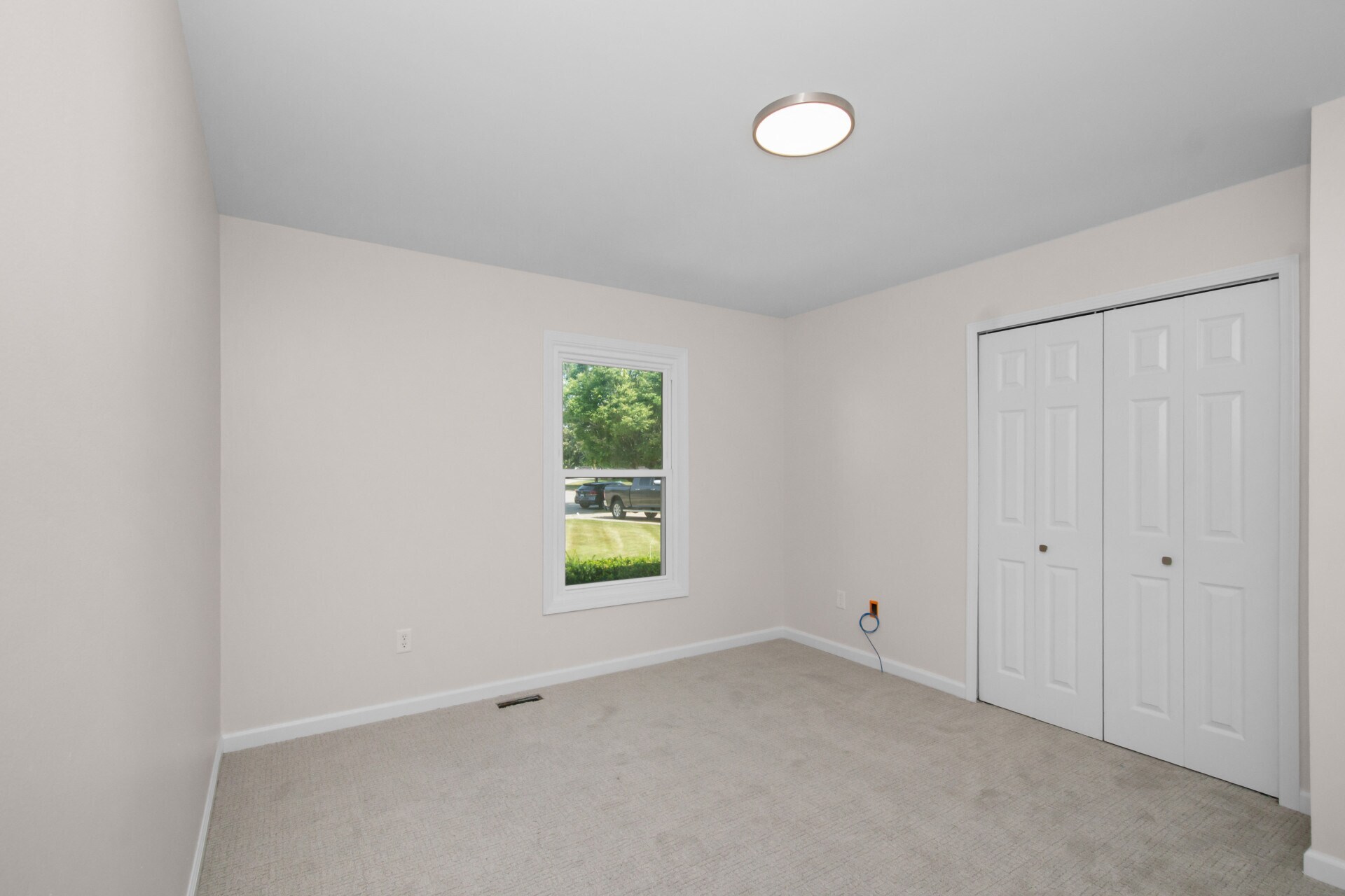Building Photo - 1511 Fall Creek Ln