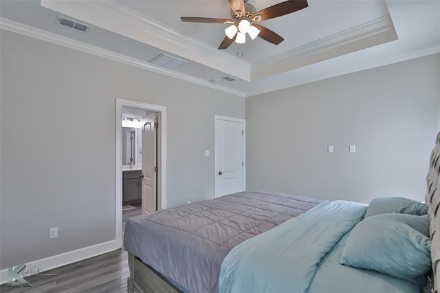 Building Photo - 5433 Fallbrook Dr