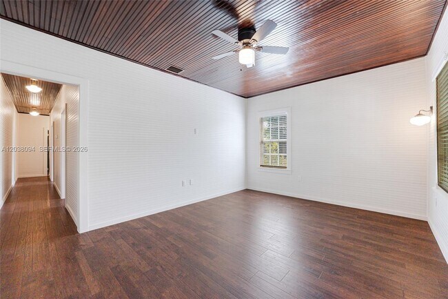 Building Photo - 3826 Oak Ave